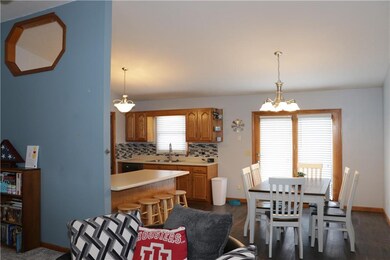 5230 Navajo Ct, Columbus, IN 47203 - photo 7