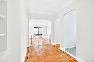 190 E Mosholu Pkwy S unit 4G, Bronx, NY 10458 - photo 6