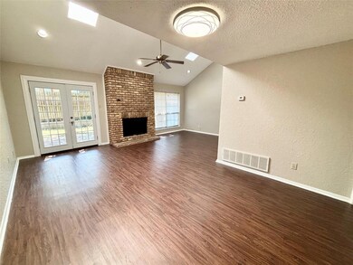 3010 Carolyn Ct, Bedford, TX 76021 - photo 4