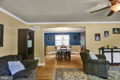 526 Hain Ave, Reading, PA 19605 - photo 6