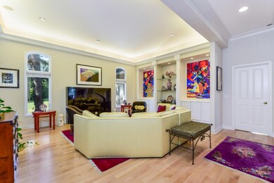 006-Living_Room-4798446-medium