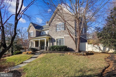 7102 Pomander Ln, Chevy Chase, MD 20815 - photo 2