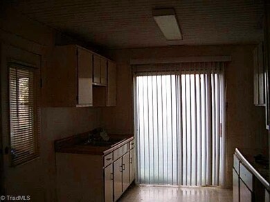 780 Coleridge Rd, Ramseur, NC 27316 - photo 5