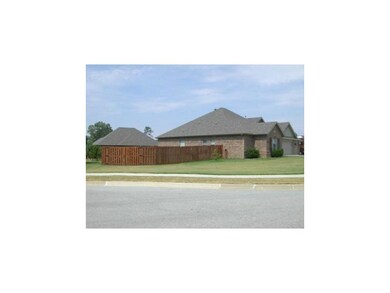 Exterior Front. Great curb appeal! Plus privacy fenced in yard.