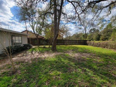 16758 Gleneagle Dr N, Conroe, TX 77385 - photo 2