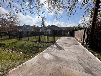 4428 Shelton Rd, Houston, TX 77093 - photo 4