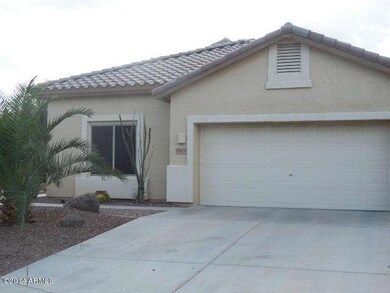 15628 N 168th Ln Garage Front