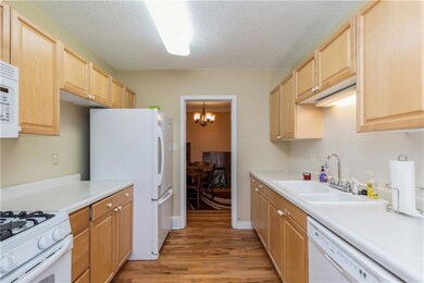 2212 55th St, Des Moines, IA 50310 - photo 7