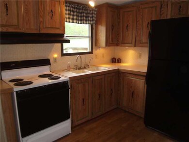 Kitchen. Beautiful eat in kitchen!!