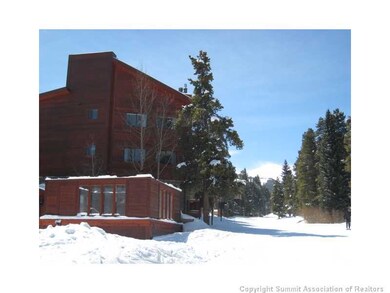 Exterior Front. Ski in on the Four O Clock Ski Run