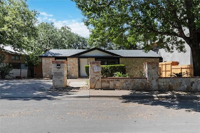 1002 Walter St, Austin, TX 78702 - photo 4