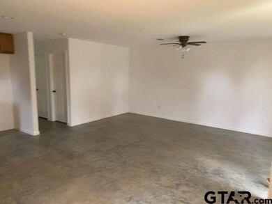 11219 11219 Cr 219 unit 202, Tyler, TX 75707 - photo 3