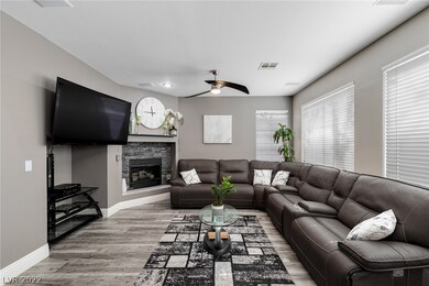 Family Room w/ Gas Fireplace