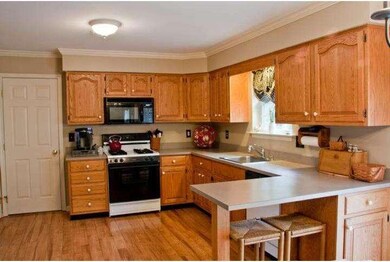 106 Green Ash Ln, Chalfont, PA 18914 - photo 2