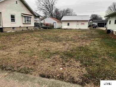 516 N Logan St, Lincoln, IL 62656 - photo 3