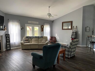 121 Farrier Ln, Crawfordville, FL 32327 - photo 2