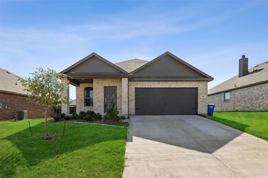 709 Hackamore St, White Settlement, TX 76108 - photo 3