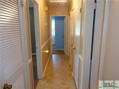Hallway to bedrooms