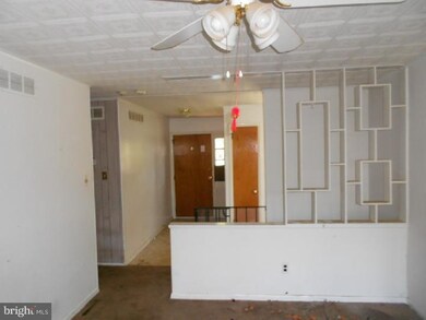 10 Carnegie Ct, Newark, DE 19713 - photo 2