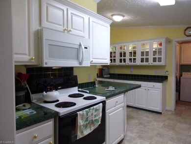 2915 Spoons Chapel Rd, Asheboro, NC 27205 - photo 3