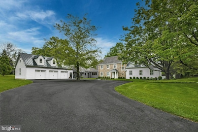 1803 Apple Tree Ln E, Bethlehem, PA 18015 - photo 3