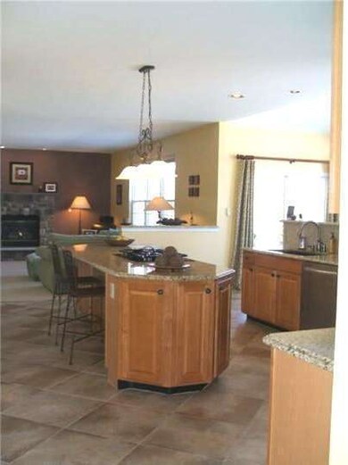 1037 Broadleaf Cir, Royersford, PA 19468 - photo 6