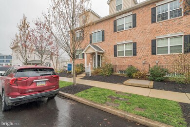 809 Spring Mill Ave unit B, Conshohocken, PA 19428 - photo 2