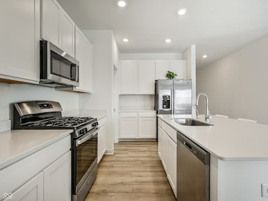 6875 Orchard Run Cir, Whitestown, IN 46075 - photo 6