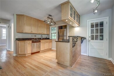 5215 Forest Hill Ave, Richmond, VA 23225 - photo 6