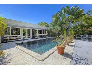 Swimming Pool/Hot Tub/Sauna
