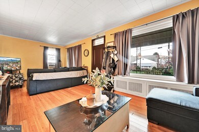 3422 Boyer St, Reading, PA 19605 - photo 6