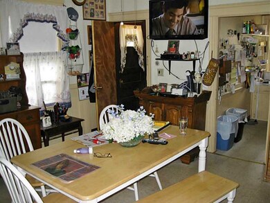 Kitchen. Kitchen / Dining Area