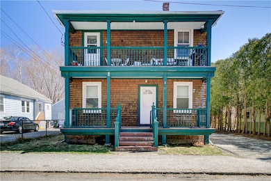 37 Prospect St unit 2, Bristol, RI 02809 - photo 2