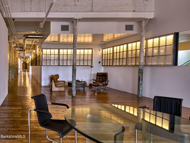 2nd flr Sunset Lounge