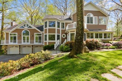 19 Holly Way