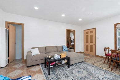 11635 Walcroft St, Lakewood, CA 90715 - photo 2