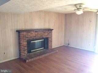 9409 Franklin Square Dr, Rosedale, MD 21237 - photo 5