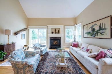 68 Charles Ct, Southborough, MA 01772 - photo 2