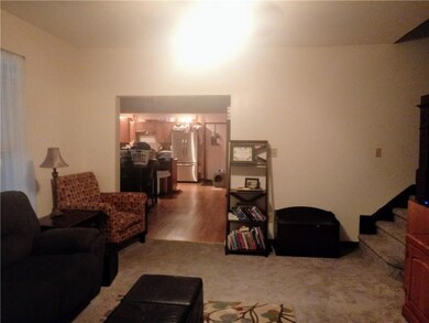 512 E Pearl St, Wapakoneta, OH 45895 - photo 3