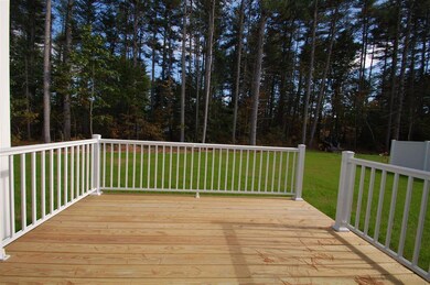 4 Crab Tree Ct unit 30, MerriMacK, NH 03054 - photo 2