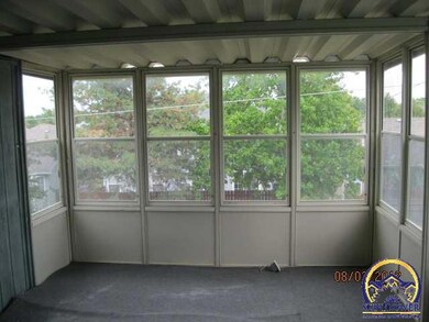 3524 SW Eveningside Dr, Topeka, KS 66614 - photo 4