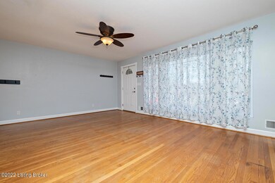 8001 Wanda Way, Louisville, KY 40219 - photo 5