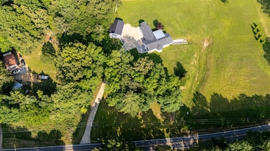 876 W Point Rd, Lawrenceburg, TN 38464 - photo 4