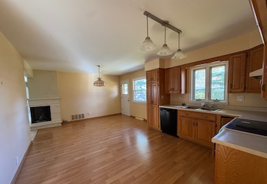 unlisted-address, East Dundee, IL 60118 - photo 4