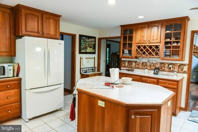 23124 Old Pine Ct, California, MD 20619 - photo 5