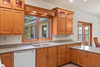 1531 Sherwood Ct, Wisconsin Rapids, WI 54494 - photo 2