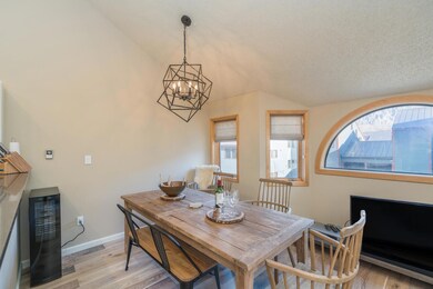 LuLu-City-Telluride-Rental-Dining