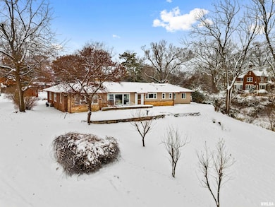 3227 N Knoxville Ave, Peoria, IL 61604 - photo 2