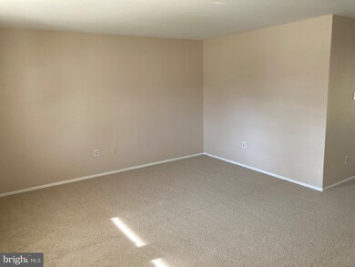 15758 Pointer Ridge Dr, Bowie, MD 20716 - photo 2