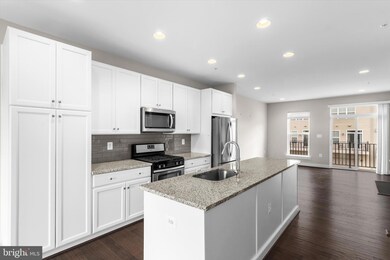 23020 Lavallette Square, Brambleton, VA 20148 - photo 7